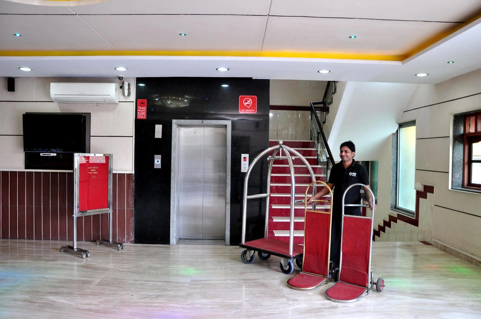 Sun Hotel Agra Exterior photo